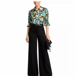 Cinq à Sept
Fiona Tossed Floral Top